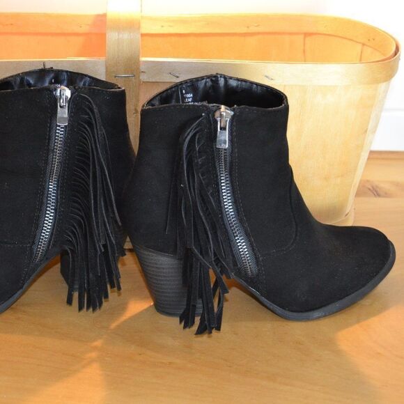 Western Fringe Chelsea Black vegan suede southwestern ankle boot booties size 6 - Picture 11 of 16